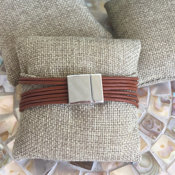 Freshwater pearl magnetic clasp bracelet - Picture 6 of 7